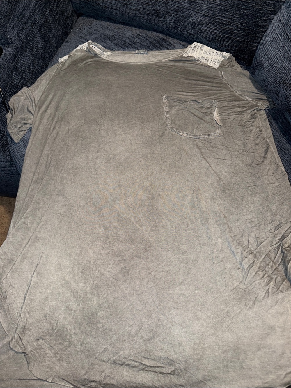 POL Women’s Washed Gray Short Sleeve Pocket Tunic - Picture 1 of 5